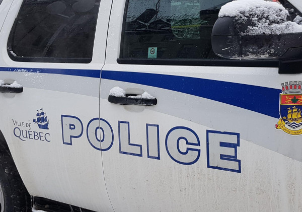Québec - Accident menant à l’arrestation d’un fugueur pour recel (véhicule volé)